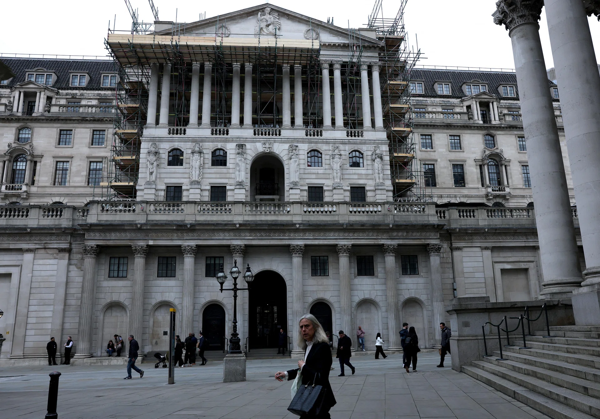 BOE set to stress test longer energy shock while holding rates