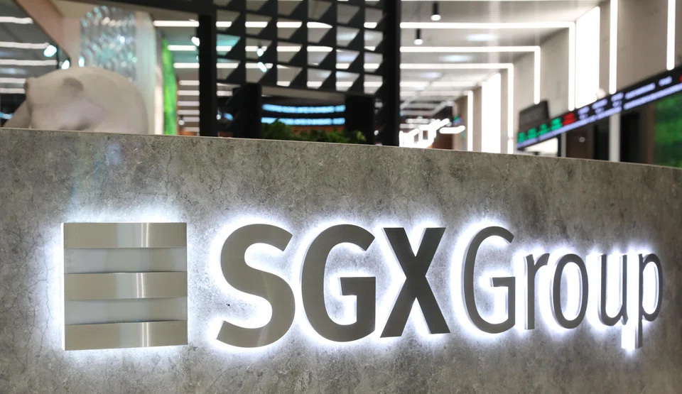 整体股市上涨股226只，多于下跌股的203只，总成交量9亿1770万股，成交额13亿元。