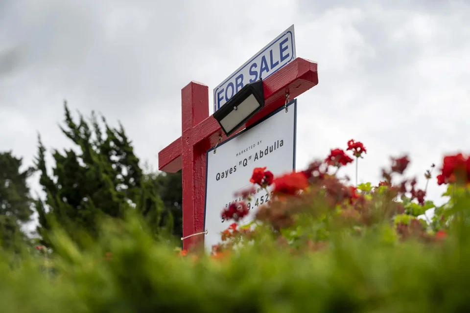 The contract rate on a 30-year mortgage increased 22 basis points to 6.36 per cent in the week ended Oct 4.