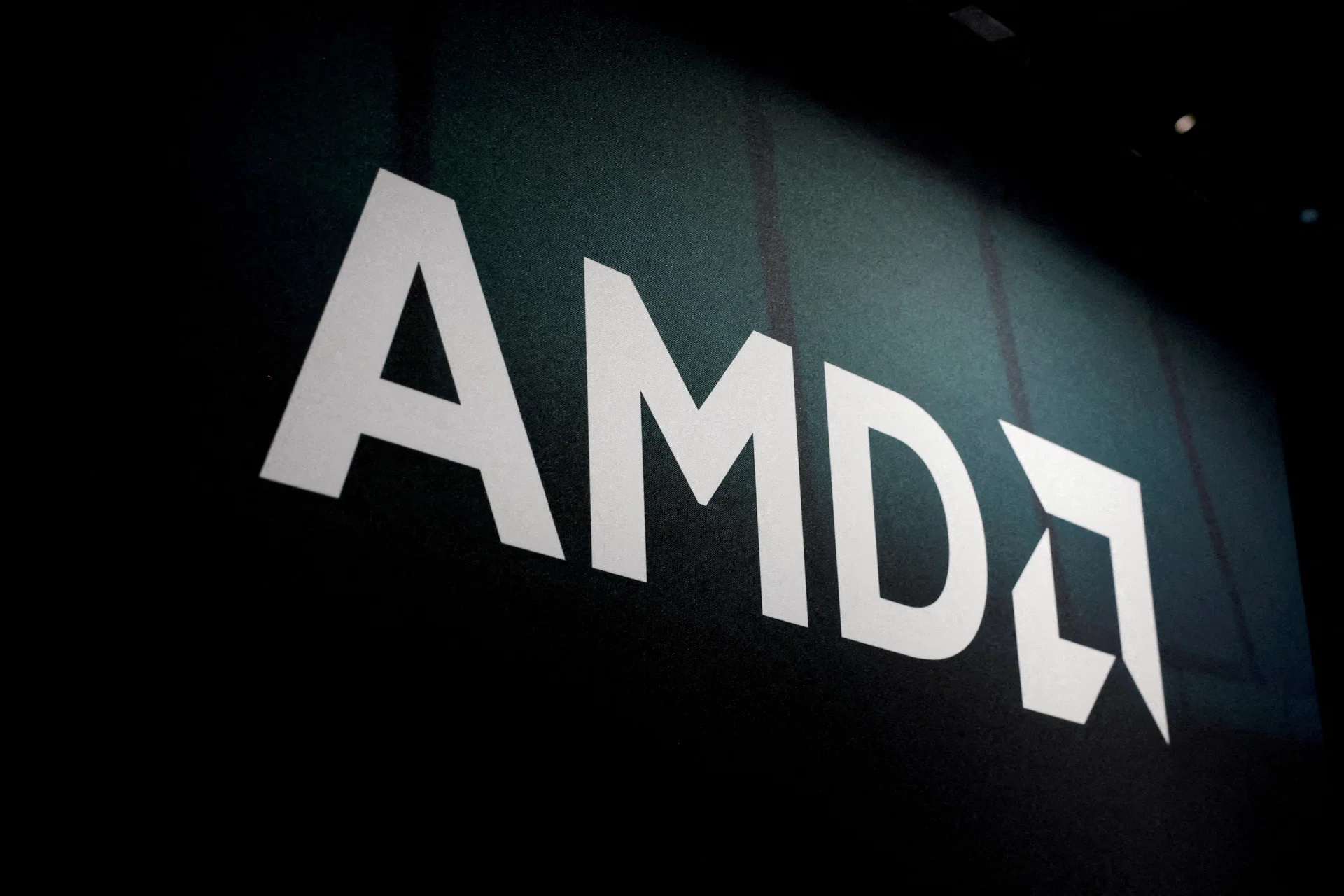 AMD looks to raise US$4 billion to US$5 billion in debt offering: source