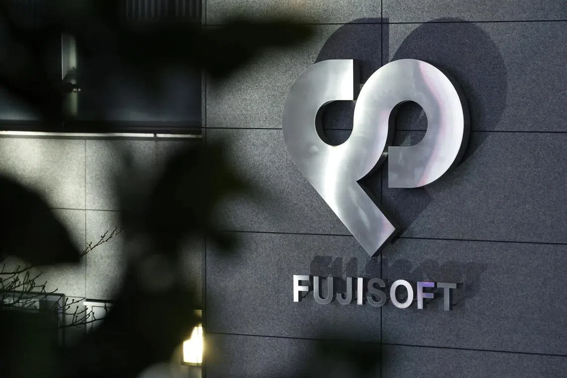 KKR increased its tender offer for Fuji Soft to 9,850 yen per share, putting it above the 9,600 yen per share that Bain Capital said it planned to offer.