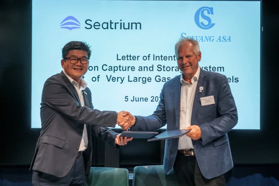 Alvin Gan, executive vice-president of repairs and upgrades, Seatrium (left), Tor Oyvind Ask, fleet director of Solvang. The LOI was formalised during international trade fair Nor-Shipping 2025 in Oslo, Norway, in June, as the companies continue to strive towards sustainable maritime solutions.