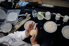 The wheat flour version developed by Gomez and her team contains probiotics – live microorganisms found in yoghurt and other fermented foods.