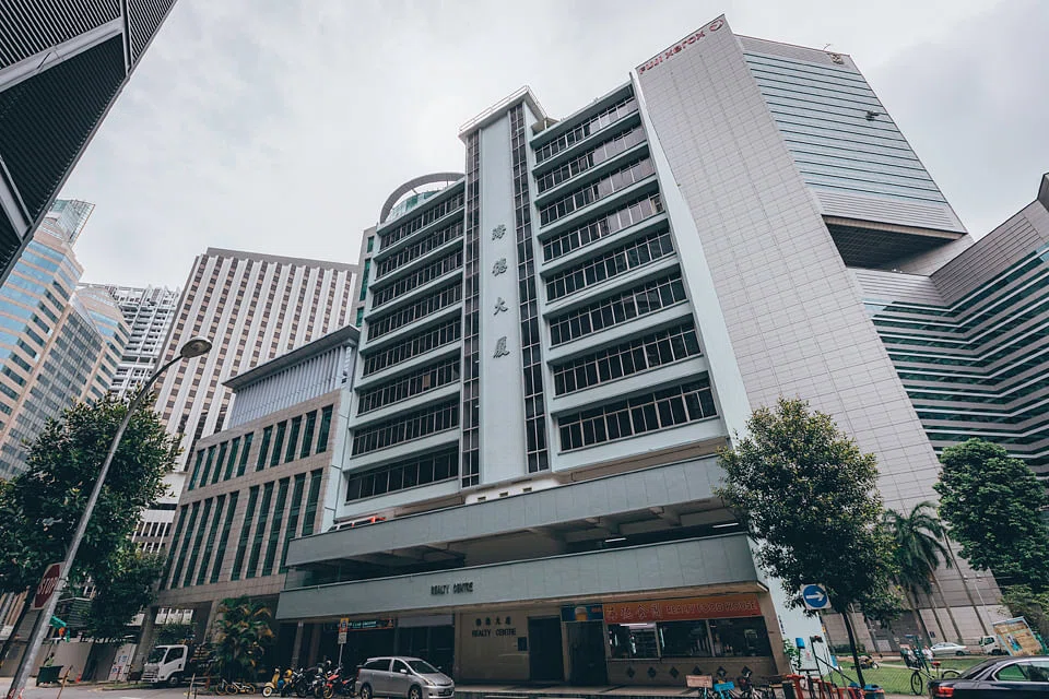 US consumer confidence eased in April as views on current conditions slightly worsened, offsetting more optimistic future expectations.