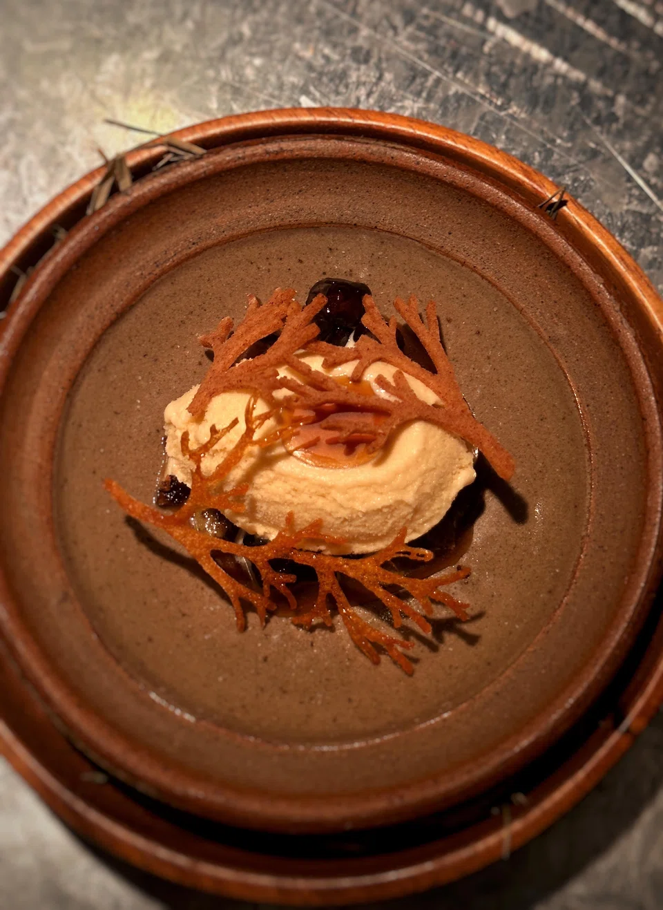 Artichoke jujubes, hay ice cream and sesame oil shouldn't harmonise but they do.