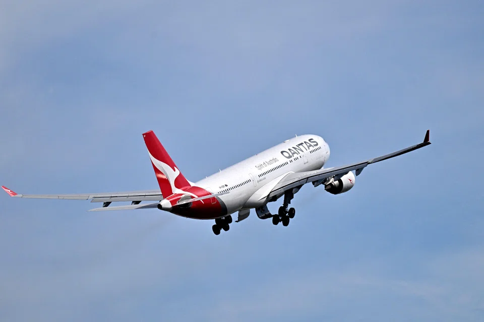 Qantas carried on selling tickets on cancelled flights for an average of 11 days.