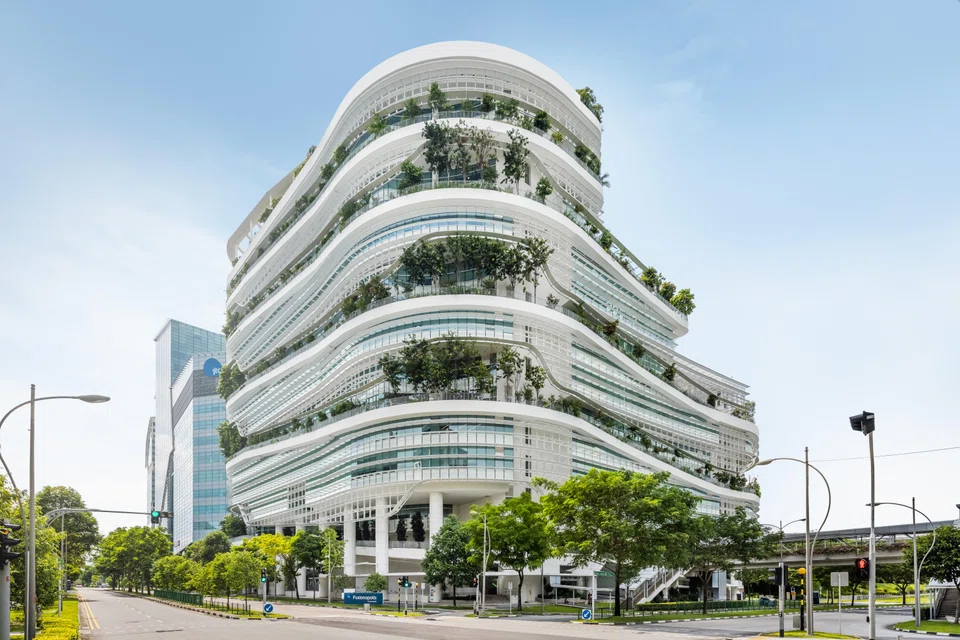August saw the closing of a mega S$1.6 billion acquisition by Lendlease and Warburg Pincus, which jointly bought a portfolio of assets comprising business parks and high-tech industrial facilities. 