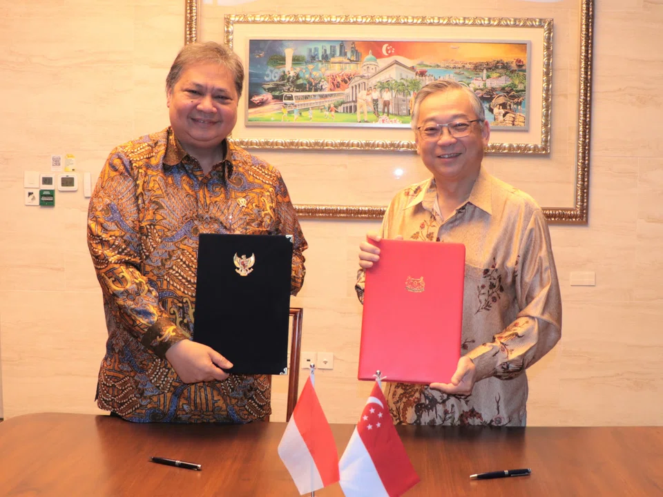 Indonesia’s Coordinating Minister for Economic Affairs Airlangga Hartarto (left) and Singapore Deputy Prime Minister and Minister for Trade and Industry Gan Kim Yong discussed deepening collaboration on businesses and investment opportunities in both economies.