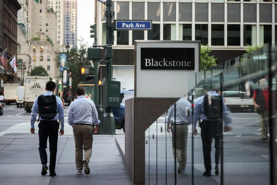 Blackstone recently has upsized its loan to Dropbox, while a group of private credit lenders led by BlackRock are set to refinance Syndigo’s bank debt. 