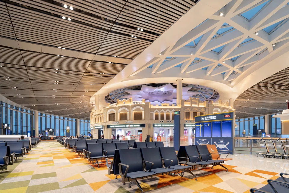 As at October 2024, Haikou Meilan International Airport connects 116 domestic destinations and 30 international locations. 