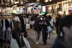 The median of consumers’ expectations for inflation in the next 12 months fell to 2.9 per cent in July, from 3.0 per cent in June.