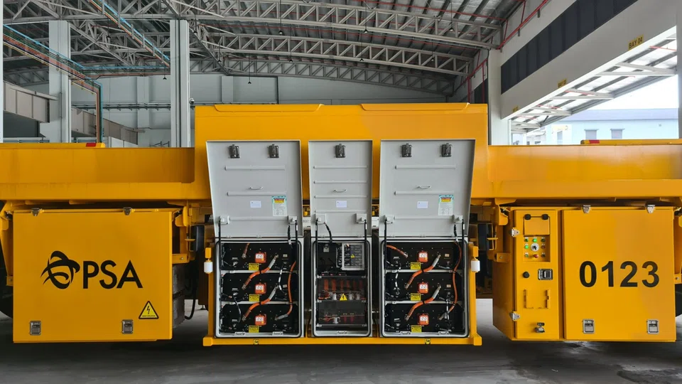  PSA Singapore’s automated guided vehicle powered by Durapower's battery system.