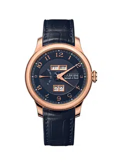 While other perpetual calendars are hard to adjust, all corrections on the Quantieme Perpetual, except for the corrections of months, are simply made using the three-position crown.