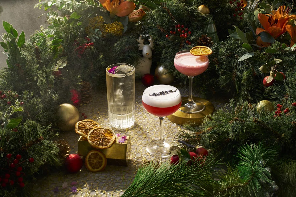 Festive Tipples by Long Bar.

