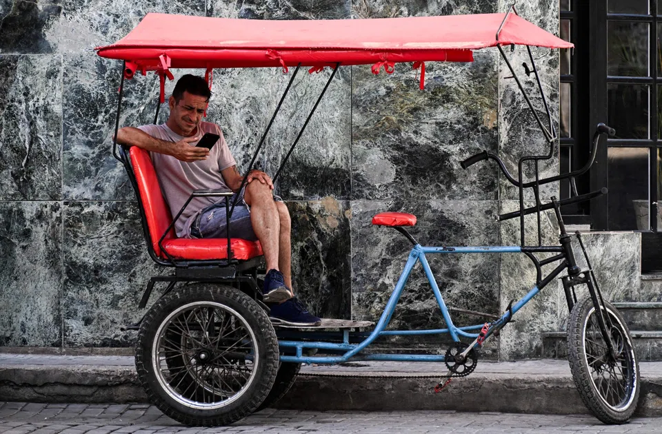 With more people using AI to seek information online, fewer are visiting the websites from which the data is gleaned. Science and education sites, for example, have lost 10% of their visitors.