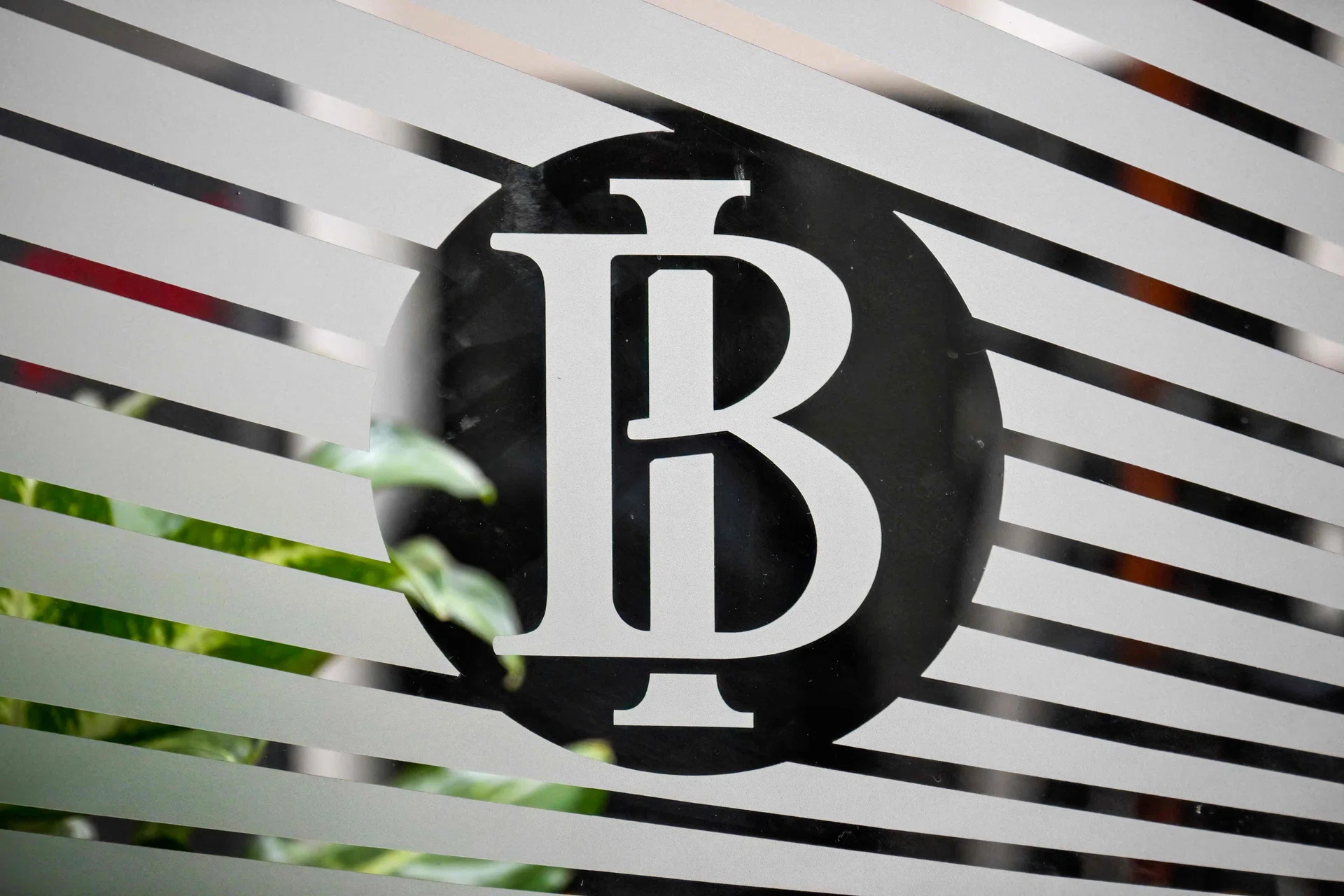 Bank Indonesia keeps rates steady, focuses on rupiah stability