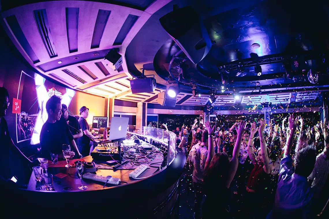 Ce La Vi's combination of stunning panoramic views, high-end entertainment and fine dining makes it unique among rooftop venues in the world.