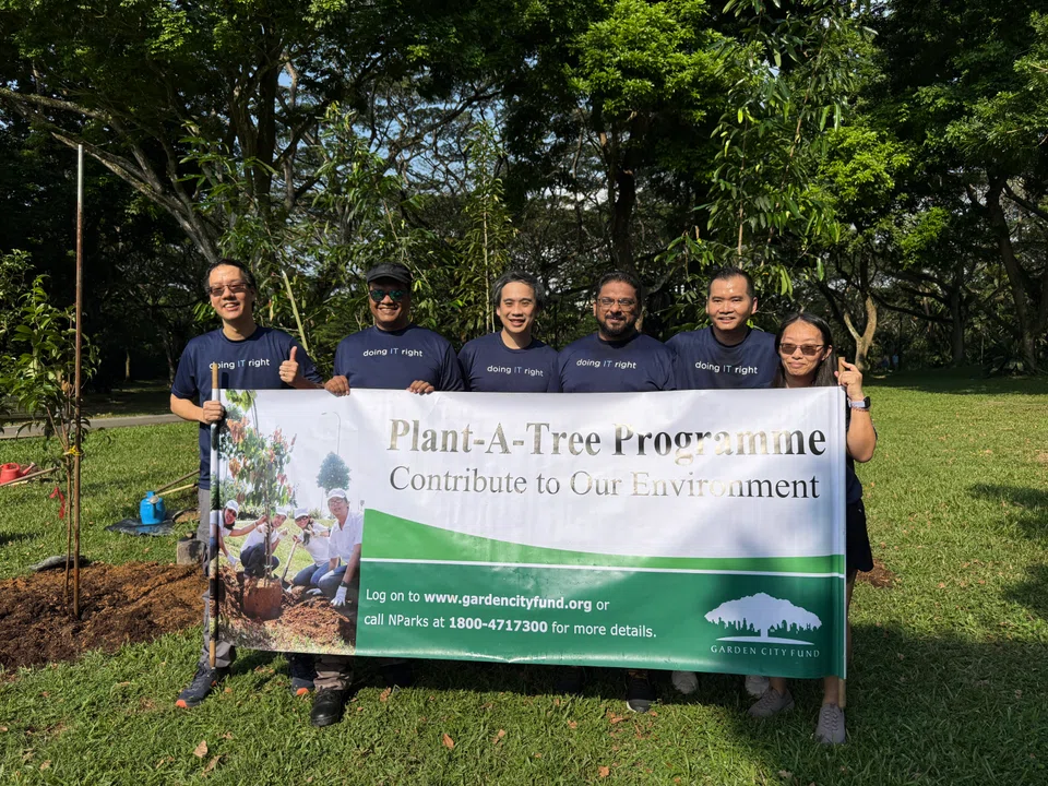 Anurax Lian (first from left), general manager of SimSys, says: "“SimSys – being at the forefront of technology – has always believed in technology for public good.”