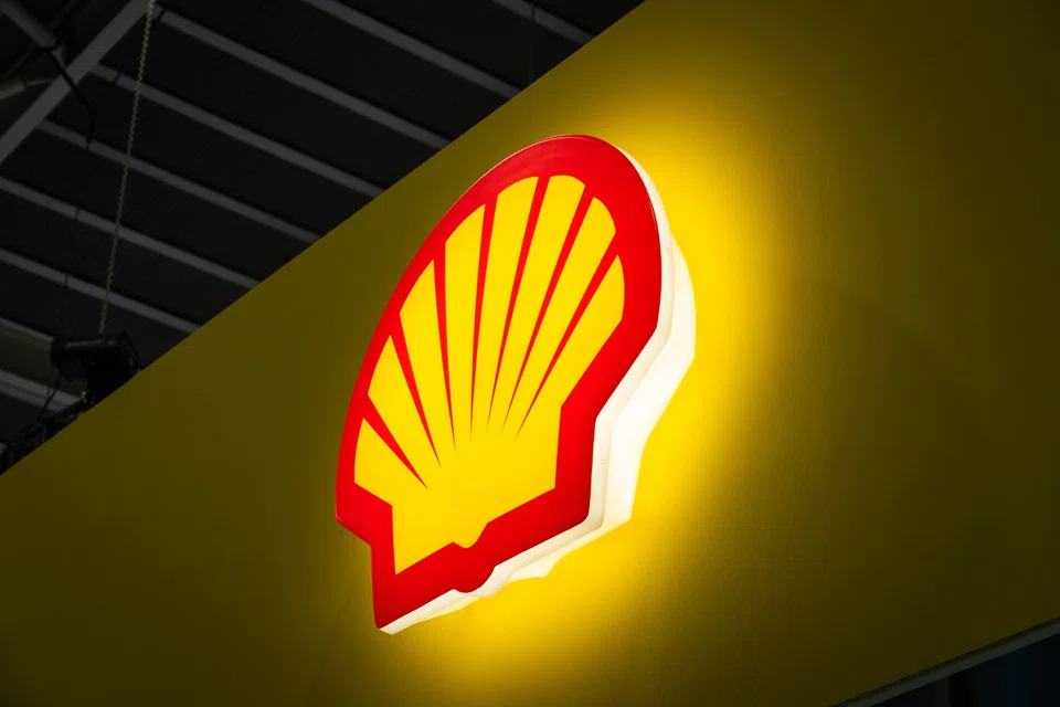 Shell’s Singapore assets include a refinery capable of processing 237,000 barrels of oil a day, a facility on Jurong Island that produces monoethylene glycol and an ethylene plant on Pulau Bukom.