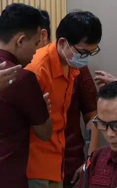 The Indonesian report said Yan is a fugitive wanted by Interpol China for online gambling, and that he is suspected of being involved in a criminal gang that allegedly laundered money.