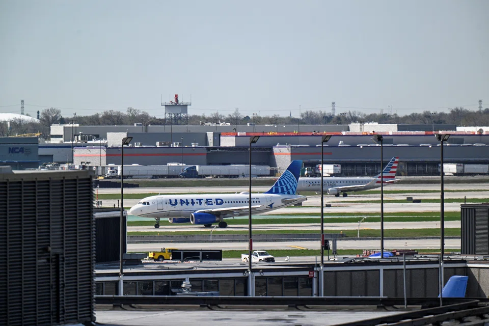 A merger between United Airlines and American Airlines would mark the biggest consolidation move in more than a decade but has already drawn pushback.