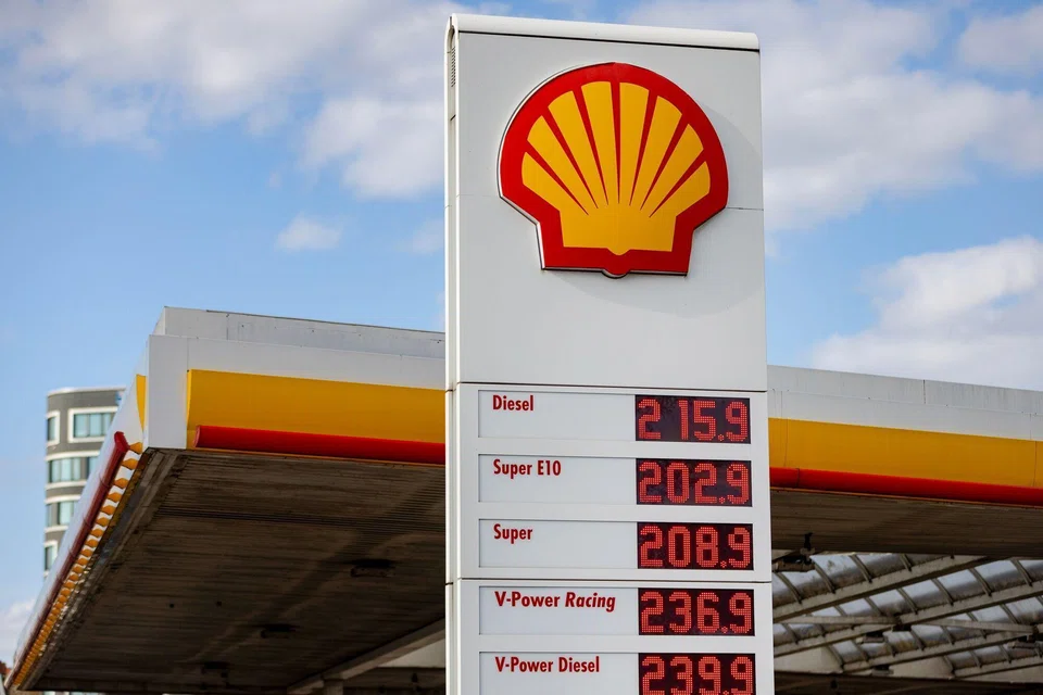 Shell now wants to include neighbouring areas, expanding its reach in the Opec nation.