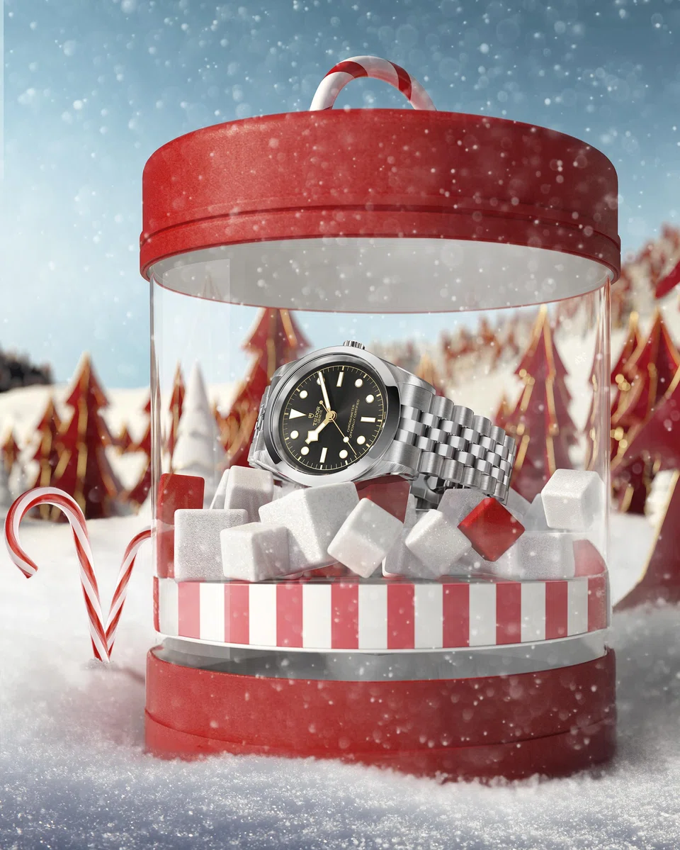 In four different sizes, the Black Bay 31/36/39/41 is perfect for any wrist.