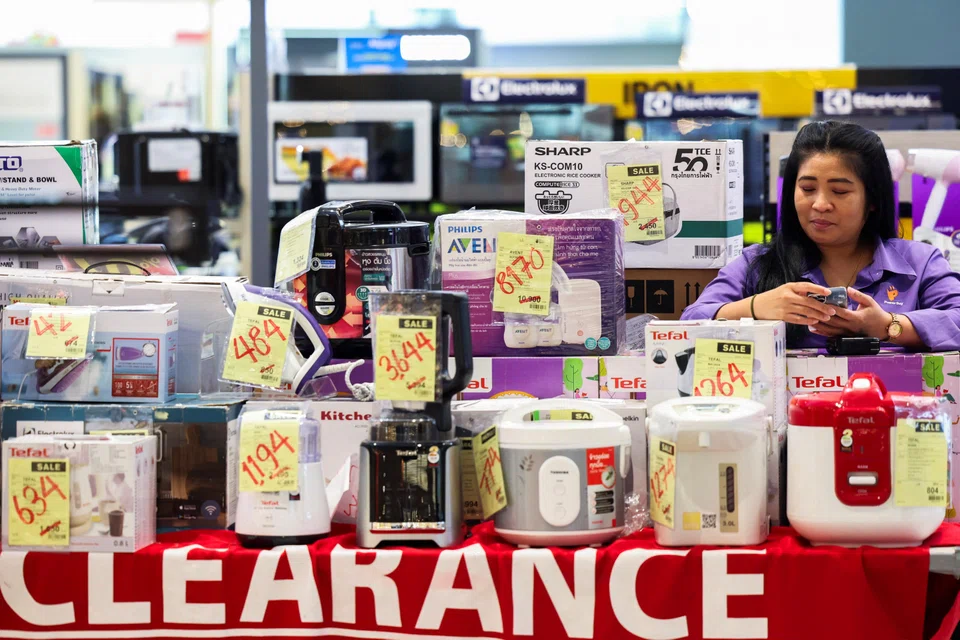 Thailand's cabinet on Tuesday approved keeping the value-added tax at 7 per cent for another year.