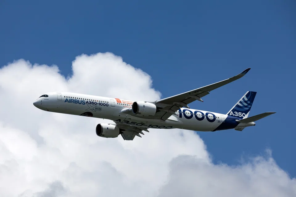 Korean Air picks 27 A350-1000 planes and six A350-900 jets.