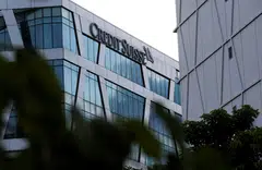 Credit Suisse bankers meanwhile have been calling headhunters and rival firms to ask about job opportunities. 