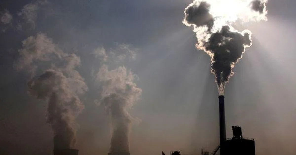Fossil fuels harm health from ‘cradle to grave’: report - The Business ...
