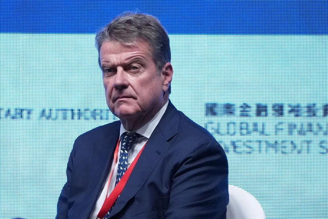 UBS Group chairman Colm Kelleher starkly cautioned against risks in the US insurance industry, citing weak and complex regulation as private financing booms. 