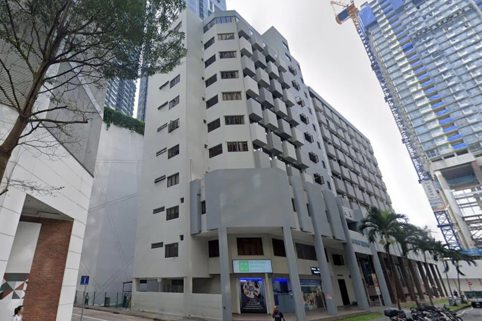 Lian Huat Building, at 163 Tras Street, is on a corner plot with a site area of 6,668 sq ft.