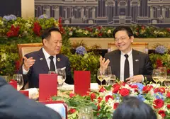 Singapore Prime Minister Lawrence Wong (right) with his Thai counterpart Anutin Charnvirakul at an official lunch, where fried Hokkien mee – a dish the Thai leader enjoys – was served.