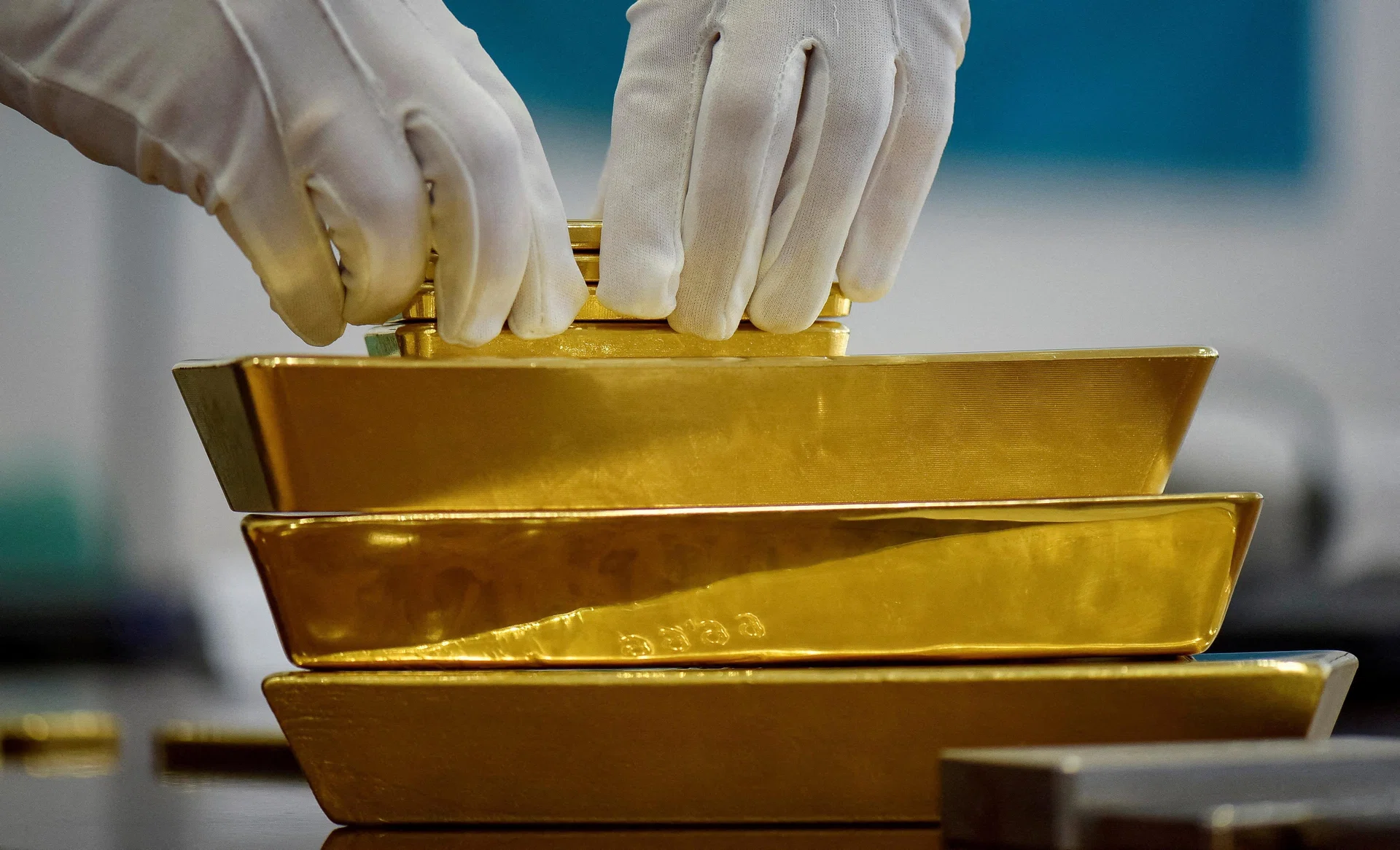 Singapore plays neutrality card to vault central bank gold, elevate bullion hub status