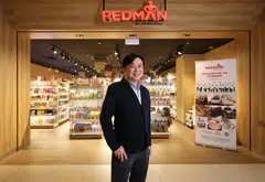 Lee Tjen Chew, CFO of Phoon Huat, points out that for a long time, Phoon Huat’s FX management involved using paper-based documentation, faxes and phone calls, to get price quotes from FX dealers, who sometimes called back only half a day later with a quote.