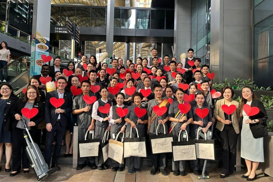 Staff at JW Marriott Singapore gather regularly with
leaders, reflecting a culture where open conversations and shared feedback help improve day-to-day work.