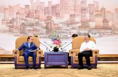 Hong Leong Group executive chairman Kwek Leng Beng (left) with Shanghai party secretary Chen Jining on Sep 9. 