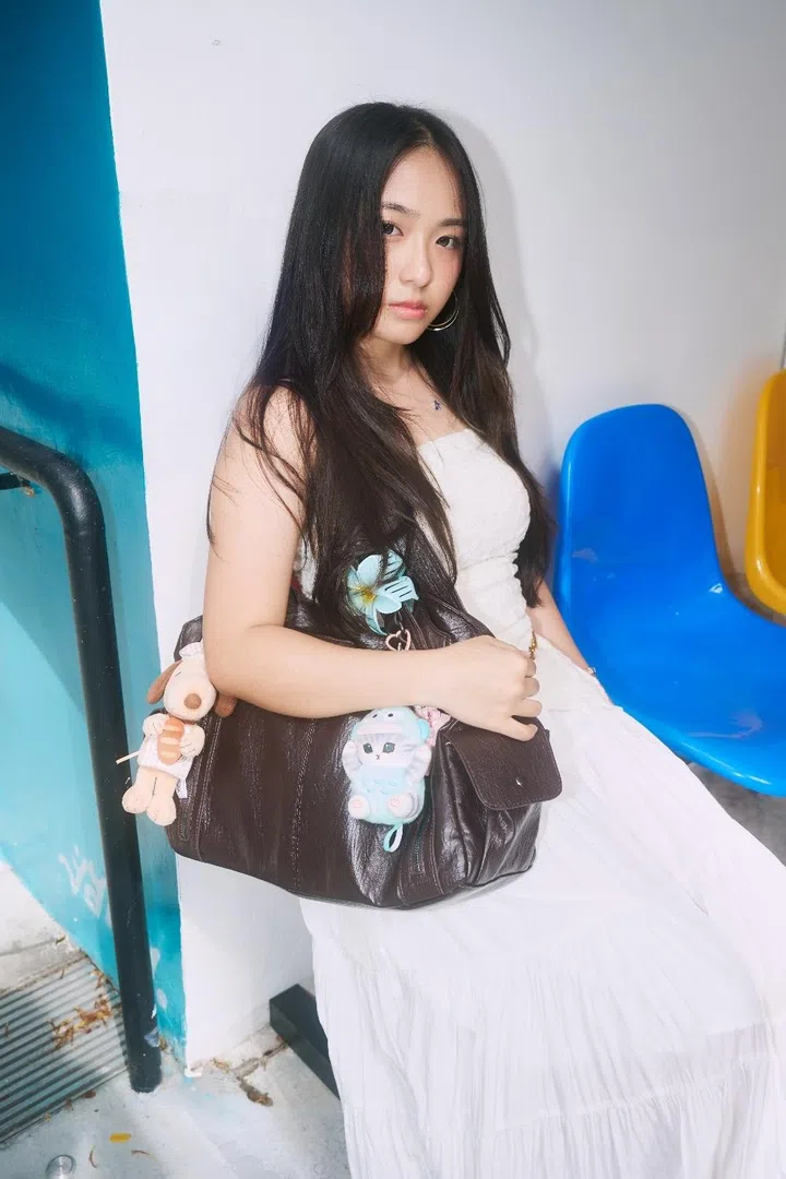 f zine people cam gen z dating culture