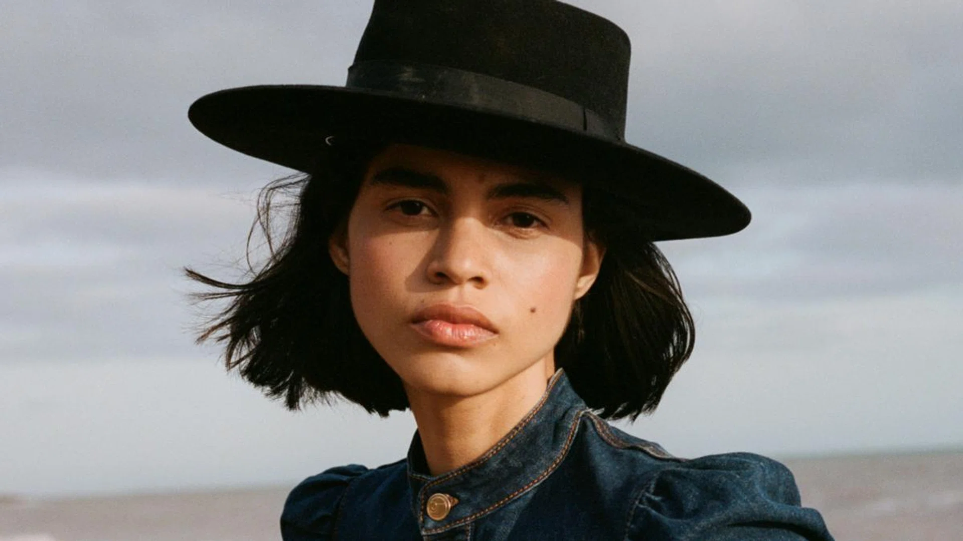 A multi-purpose balm or gloss might just be what you need for a full face makeup routine today. Credit: Showbit
