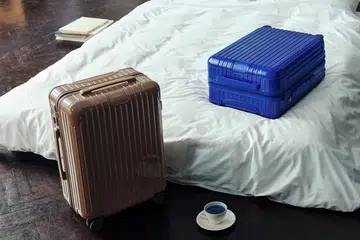 Rimowa new colours Umbra and Ultramarine