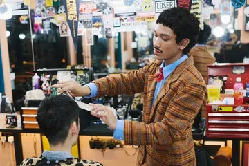 singapore barber Dzakirin Zharfan