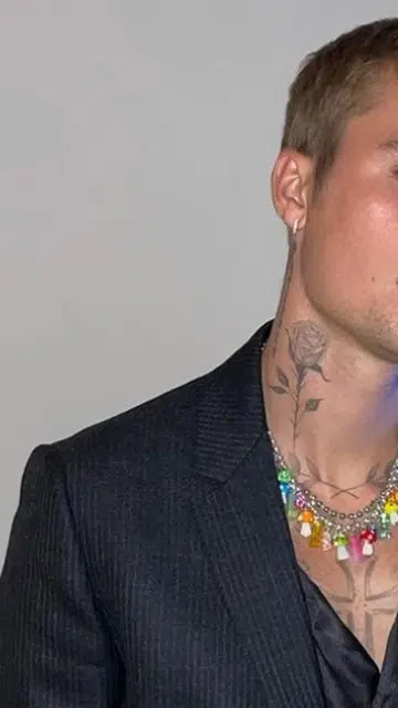 toy necklace