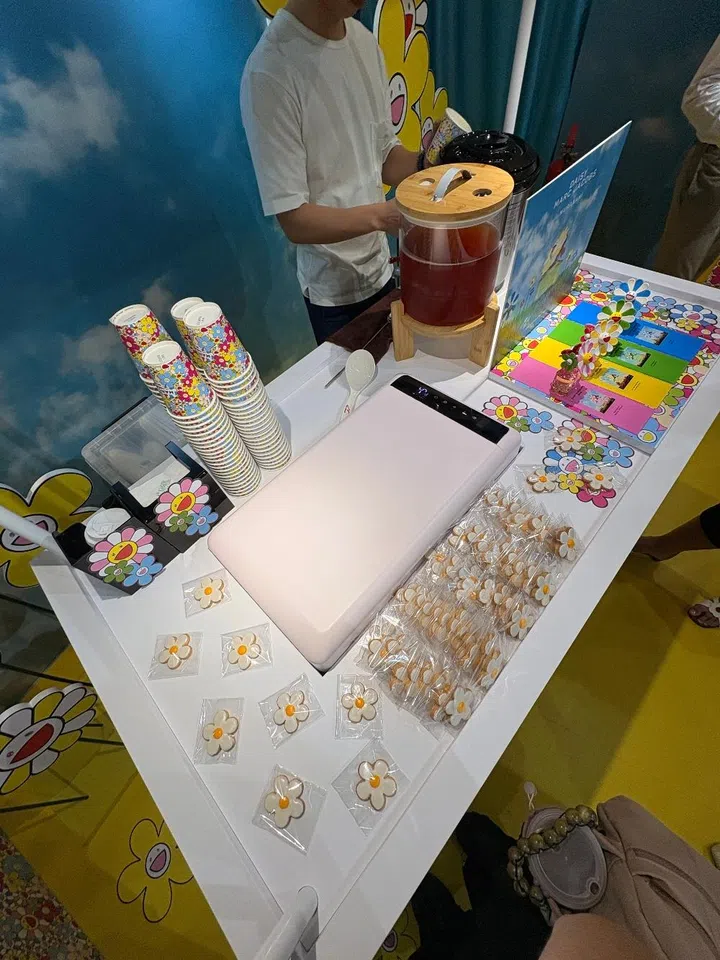 marc jacobs murakami pop up 265 beach road