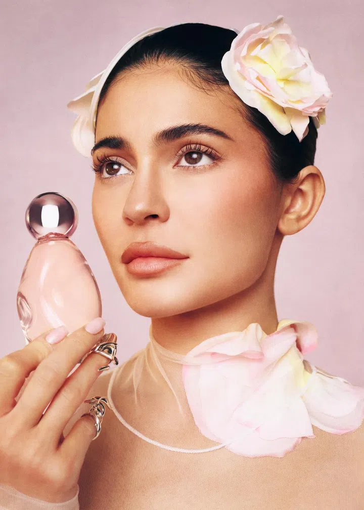 COSMIC KYLIE JENNER EAU DE PARFUM, KYLIE COSMETICS