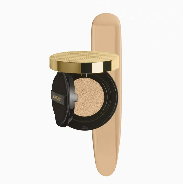 burberry matte glow cushion foundation