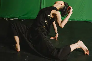 singapore pole dancer