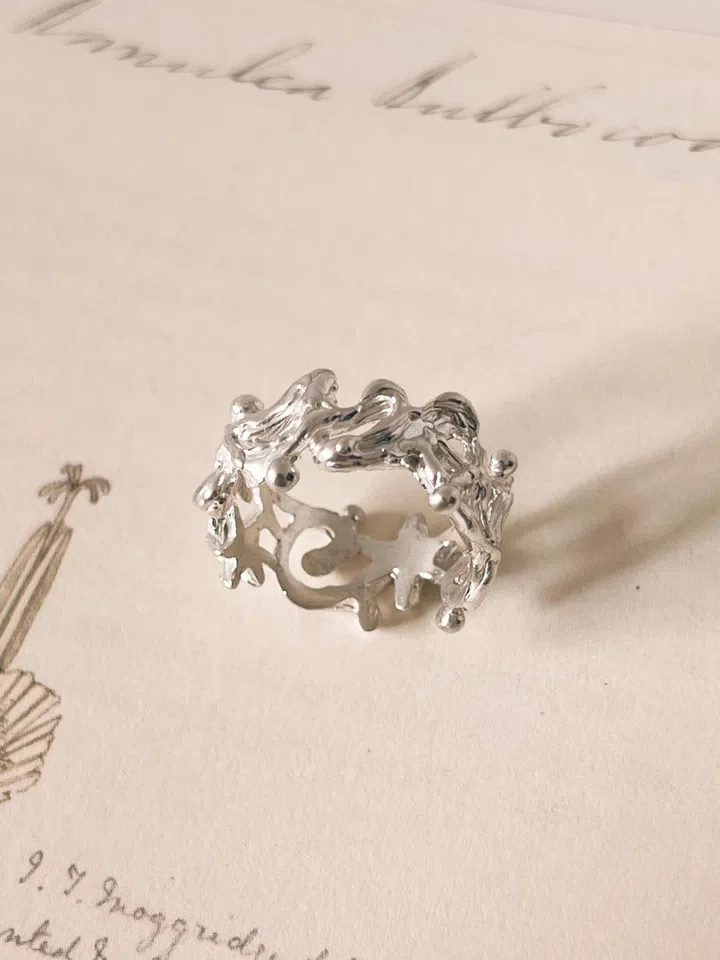 handmade silver jewellery by quietly forged