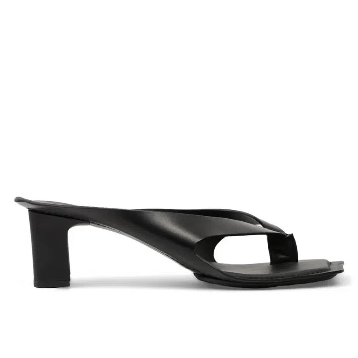 Stylish Thong Mules for Summer - MM6 Maison Margiela Leather thong mule