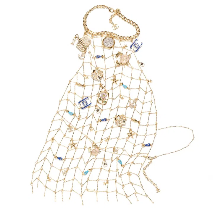 chanel cruise 2025 plastron